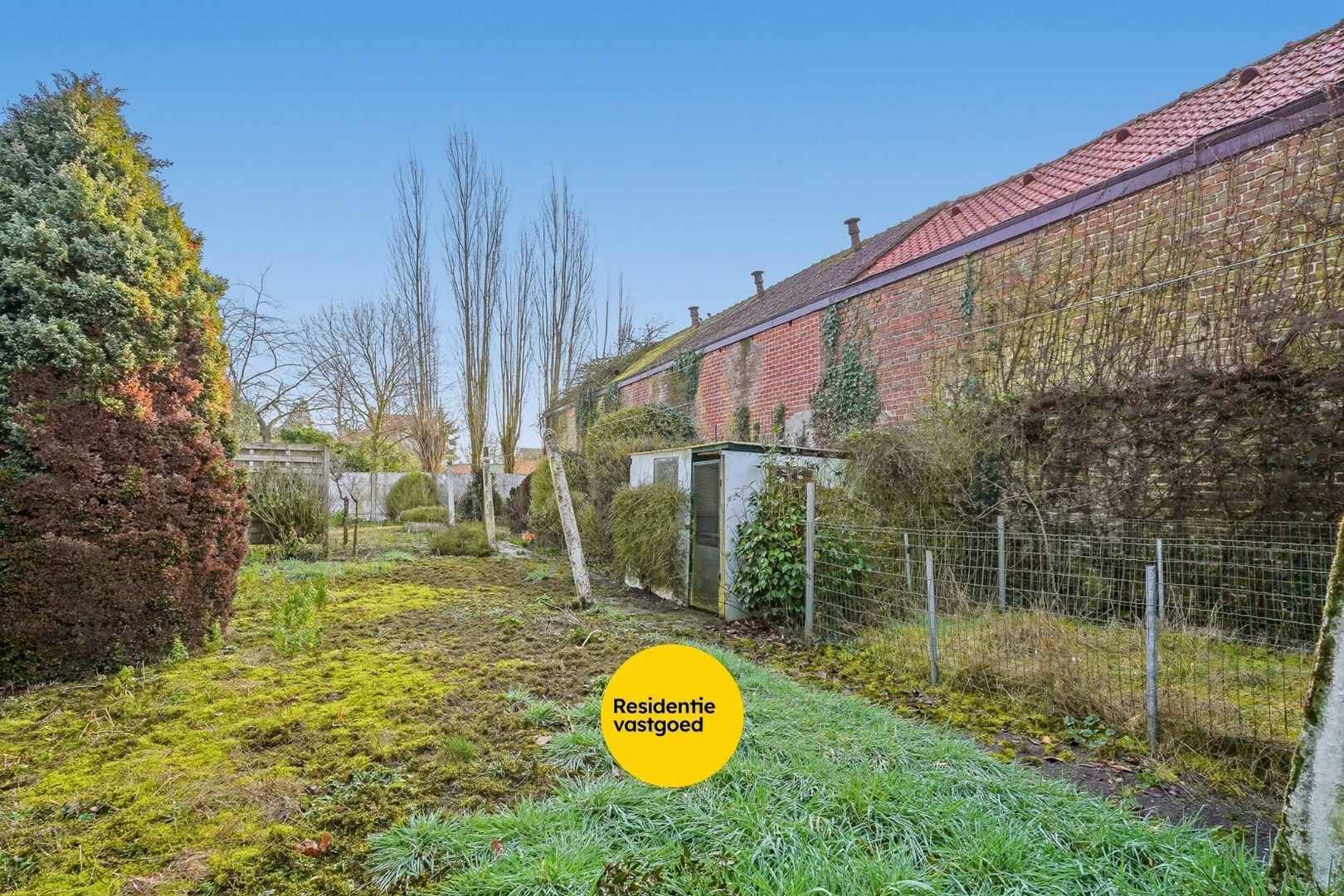 Renovatiewoning met 5 slaapkamers en zonnige tuin in het centrum van Woumen (Diksmuide) 