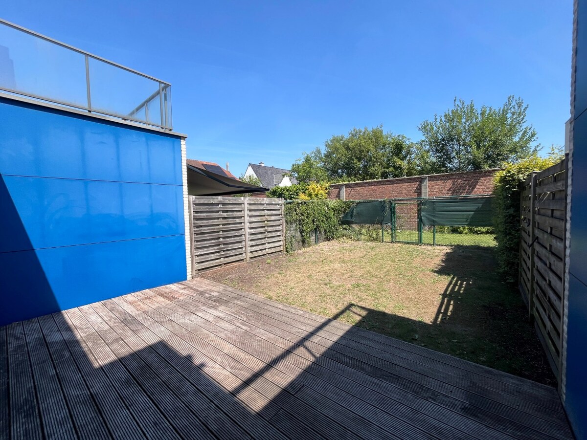 Centrumwoning met tuin, terras én ondergrondse parkeerplaats. 