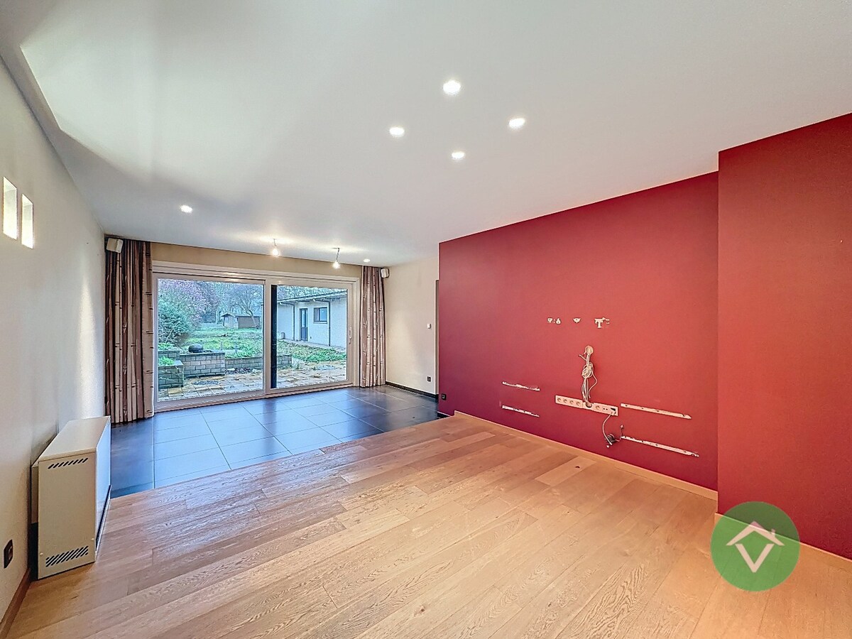 Handelspand met woonst op topligging in Gistel 