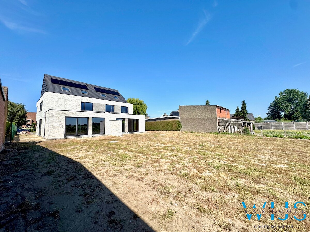 Moderne nieuwbouw op 666m² te Lembeke ! 