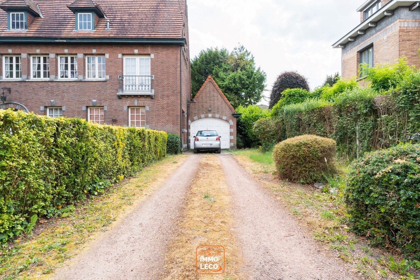 Propriété exceptionnelle érigée sur 1571m³, dans une avenue prisée de Mouscron ! 