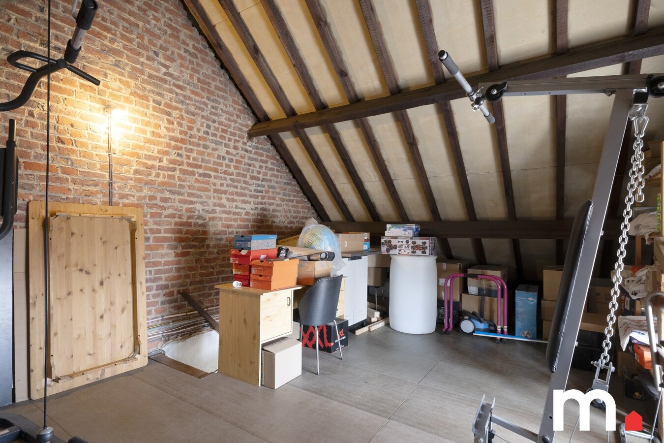 Kloeke half open bebouwing in Desselgem met tuin, terras en garage . 
