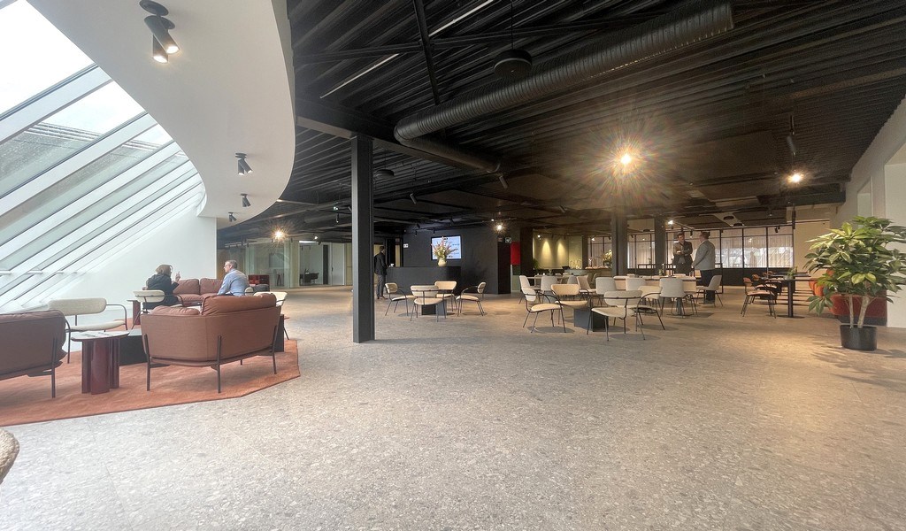 Kantoren te huur in West Port aan E34 in Zwijndrecht