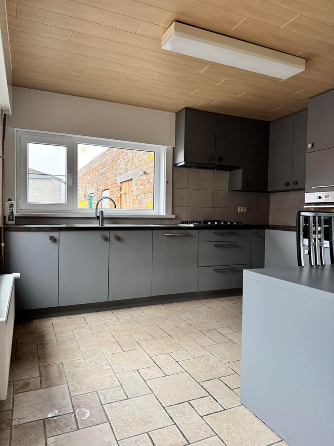 Alleenstaande woning met 3 slaapkamers te Ichtegem 