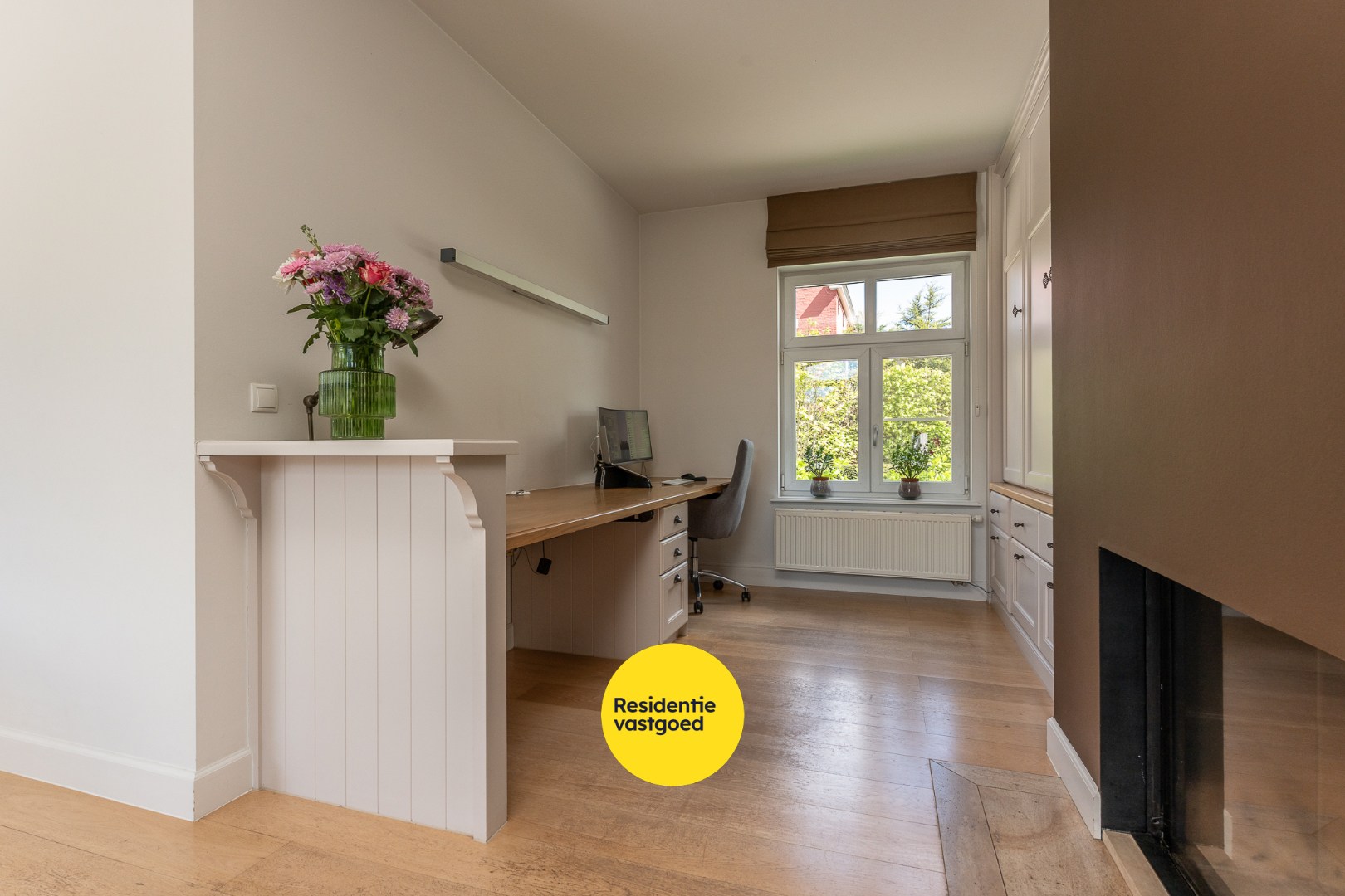 Exclusieve villa met zwembad en poolhouse in de nieuwe St-Annawijk te Sint-Andries 