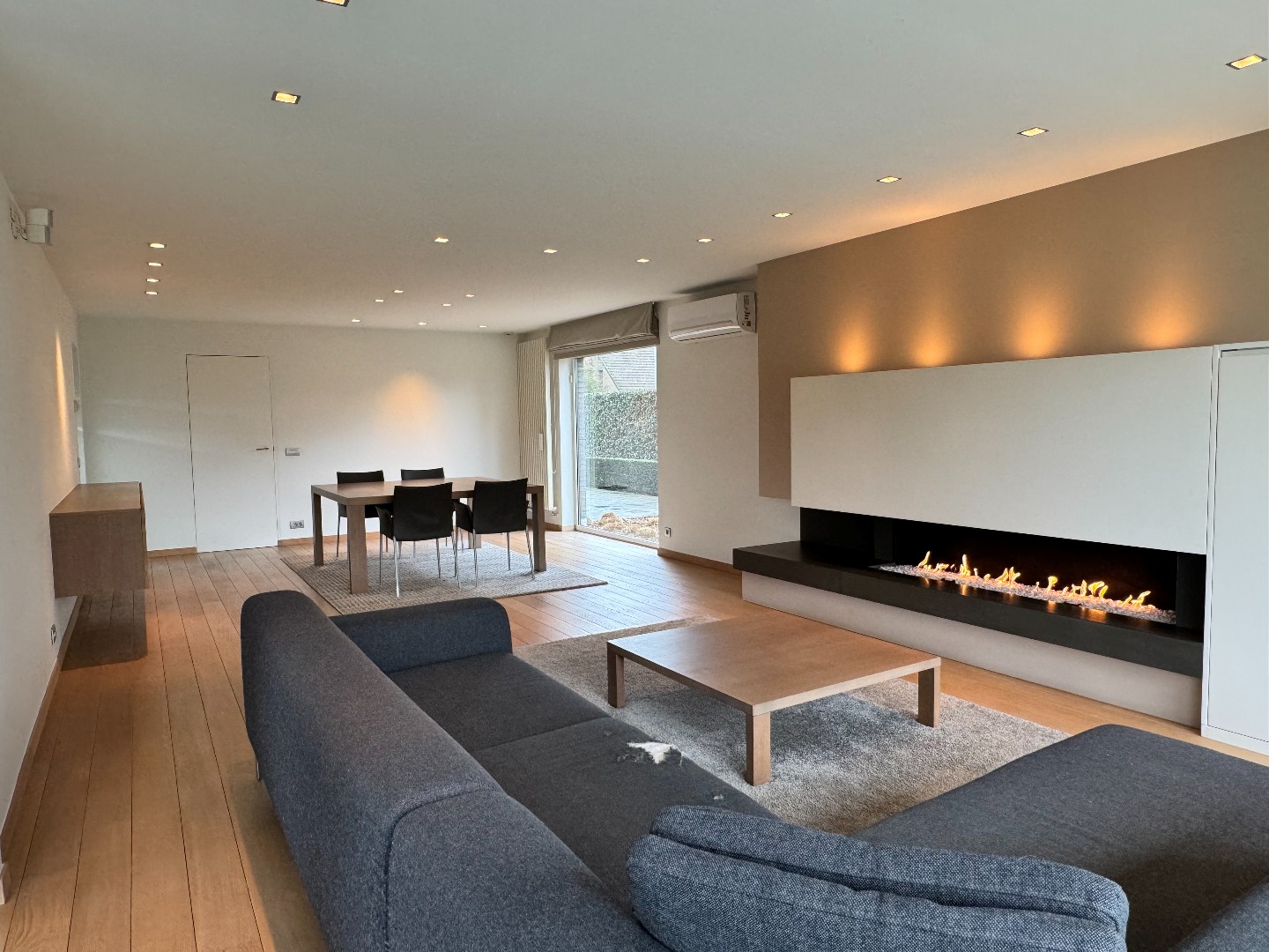 Stijlvolle villa op 909 m² met garage en afgesloten tuin 