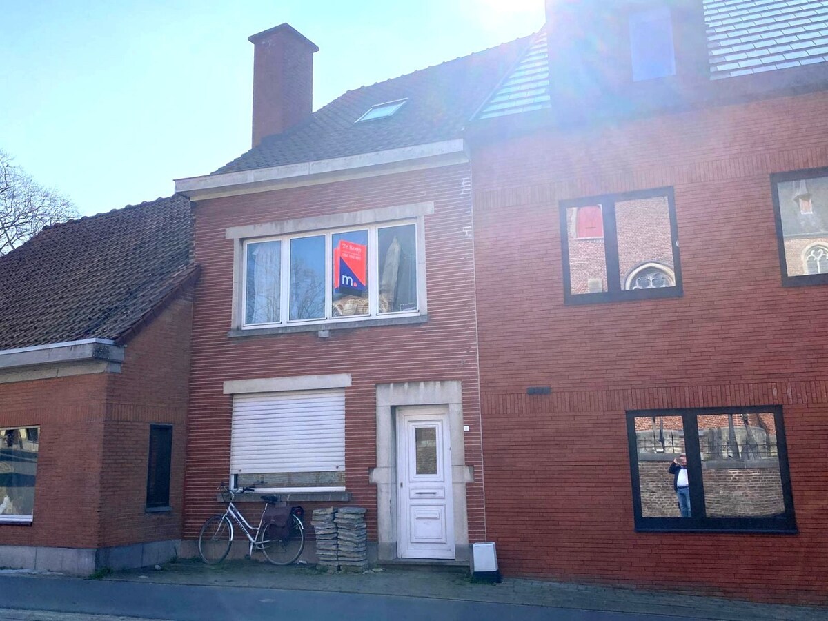 Woning met landelijk zicht te Strijpen ! 