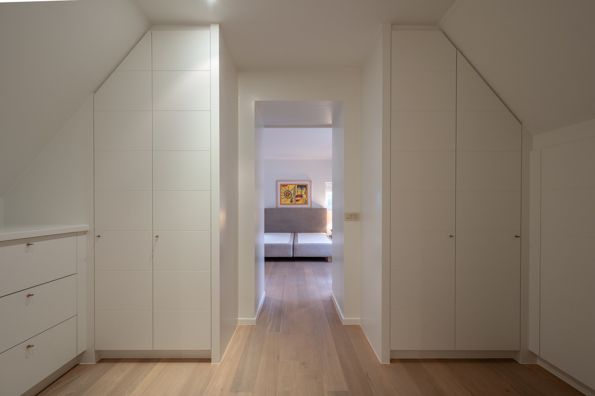 Villa exclusive entièrement meublée avec 5 chambres, piscine et double garage - emplacement prestigieux et calme près du Zoute. 