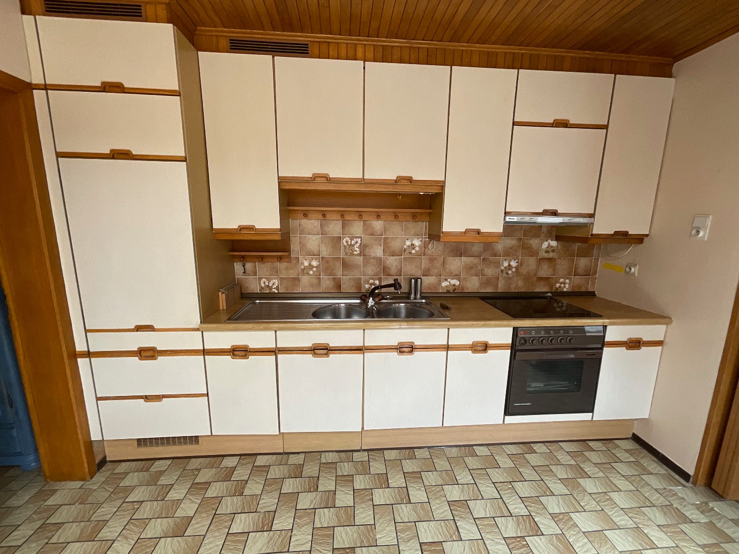 Ruime rijwoning met drie slaapkamers en tuin 