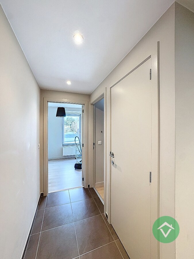 Appartement met 2 slaapkamers en terras te Roeselare 