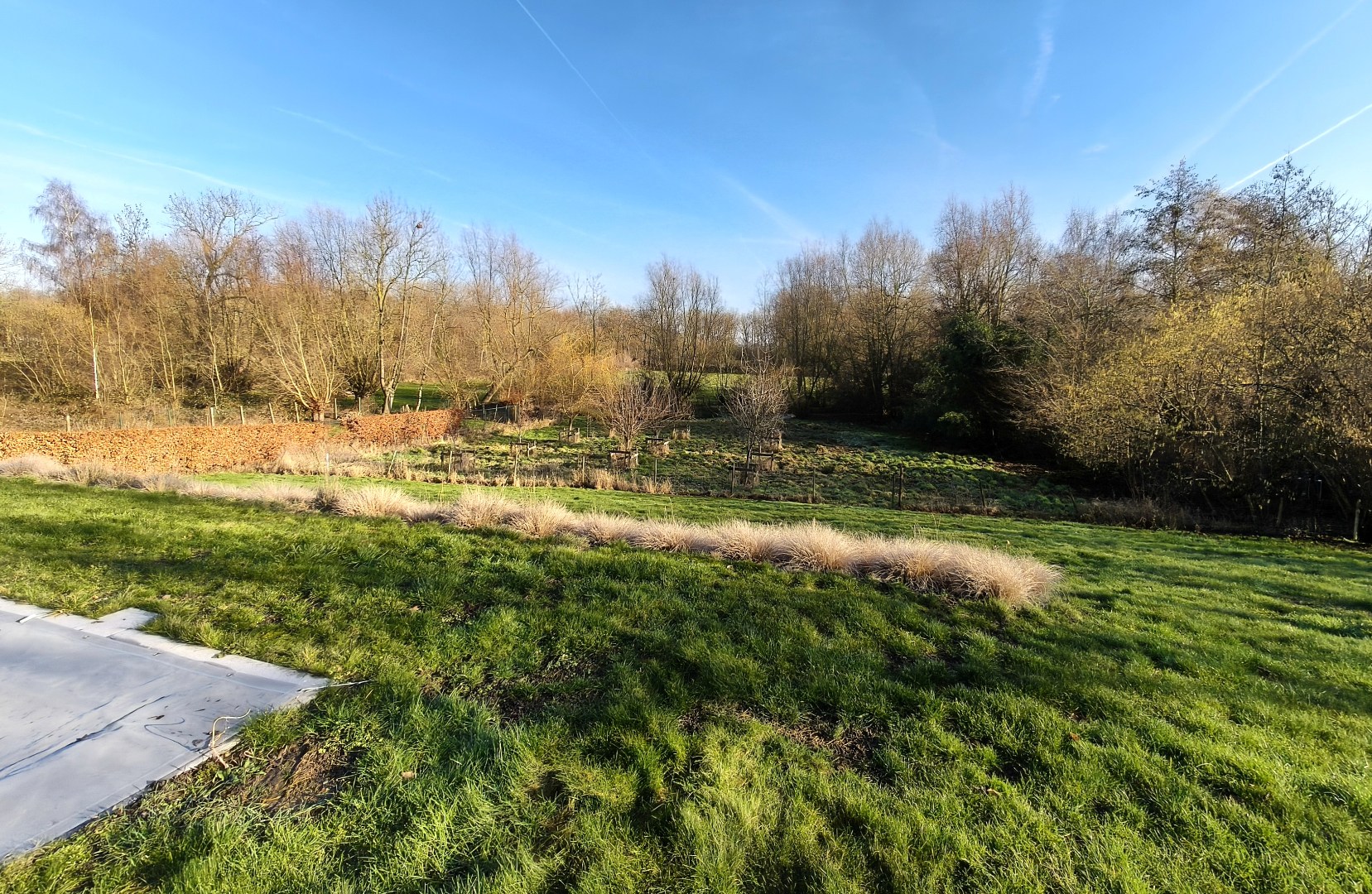 RUIME WONING VAN 390 m² MET GROTE TUIN EN ZWEMBAD 