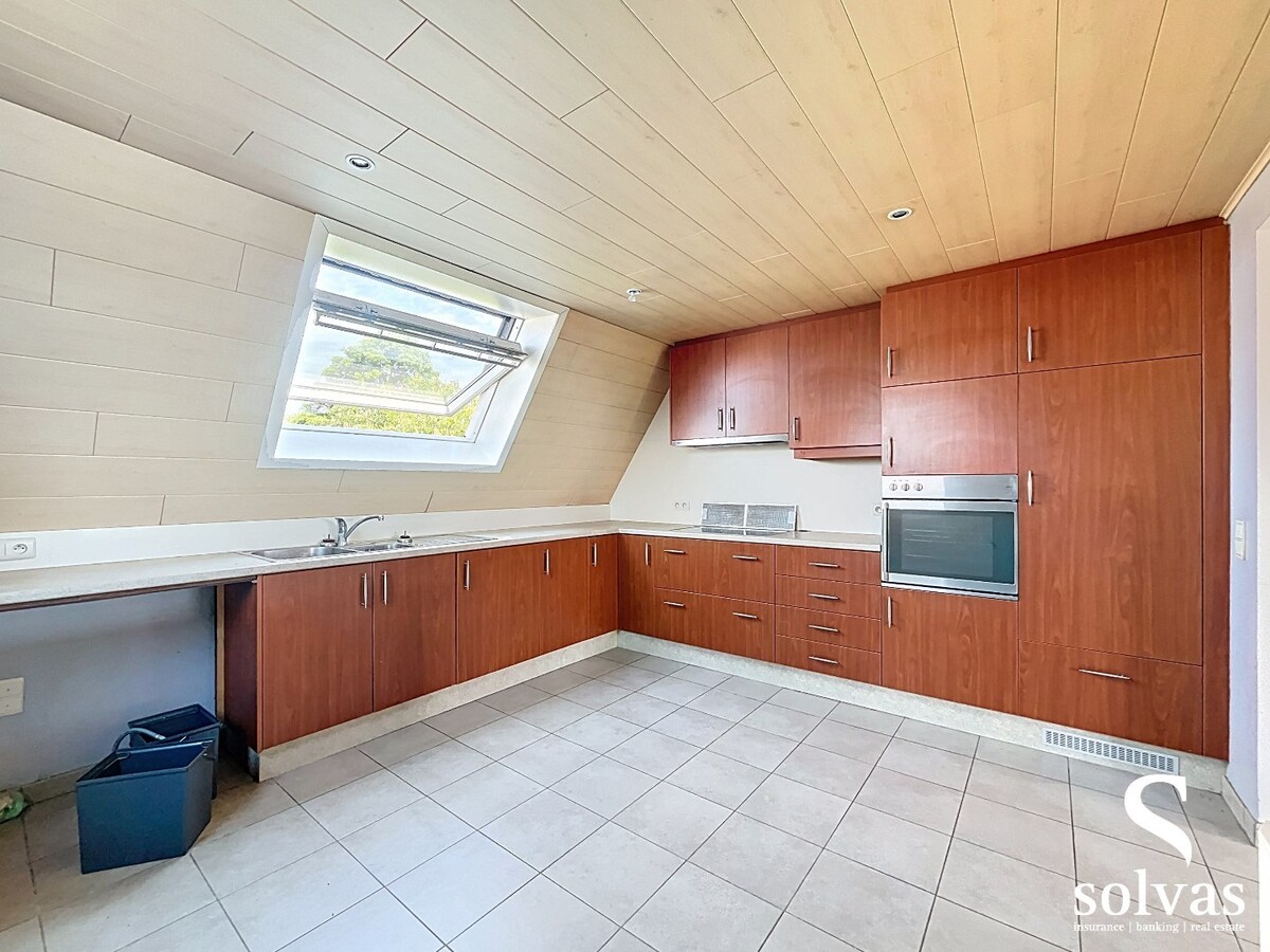 Ruim dakappartement met 2 slaapkamers! 