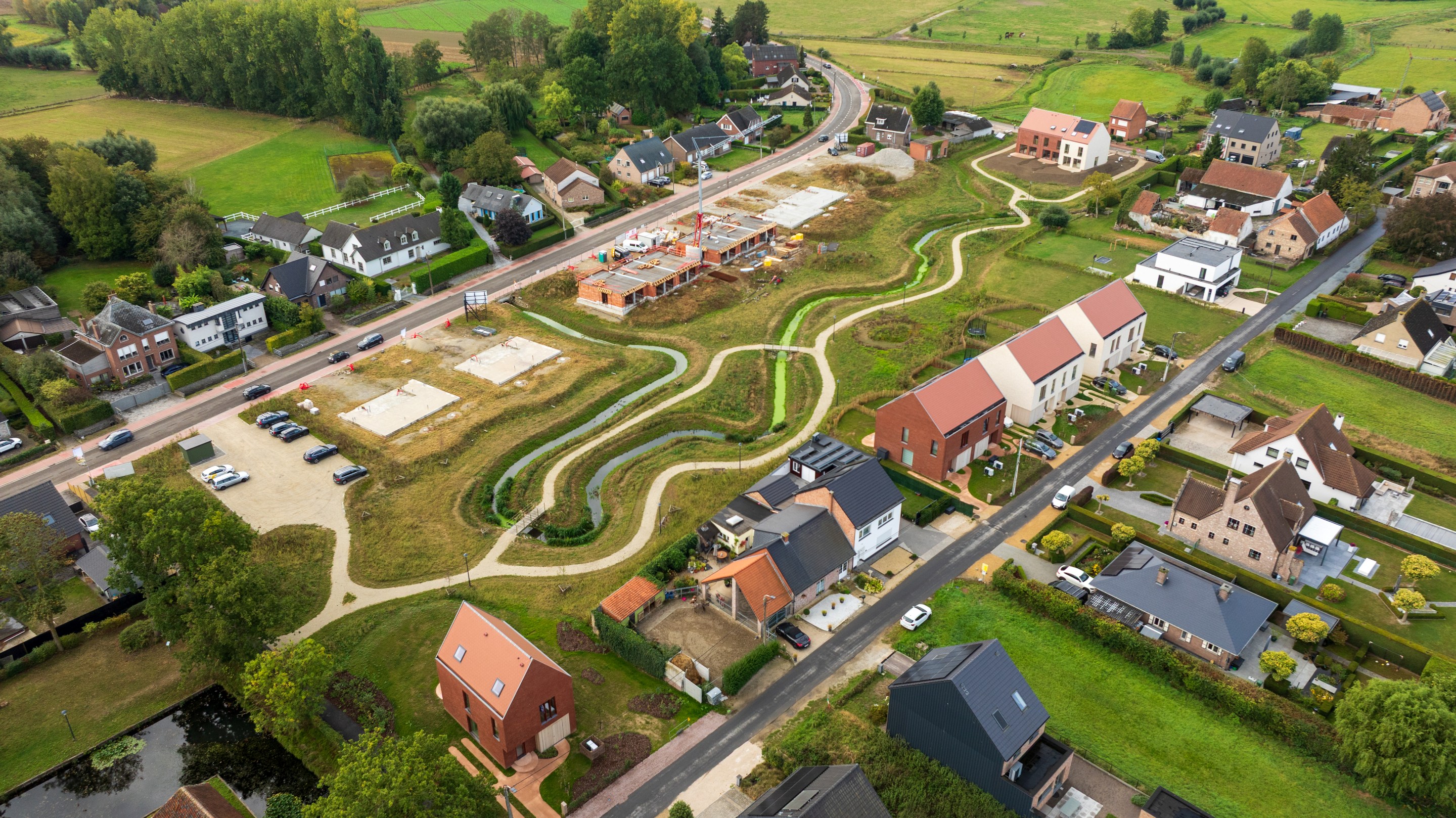 Nieuwbouw open bebouwing met 5 slaapkamers 