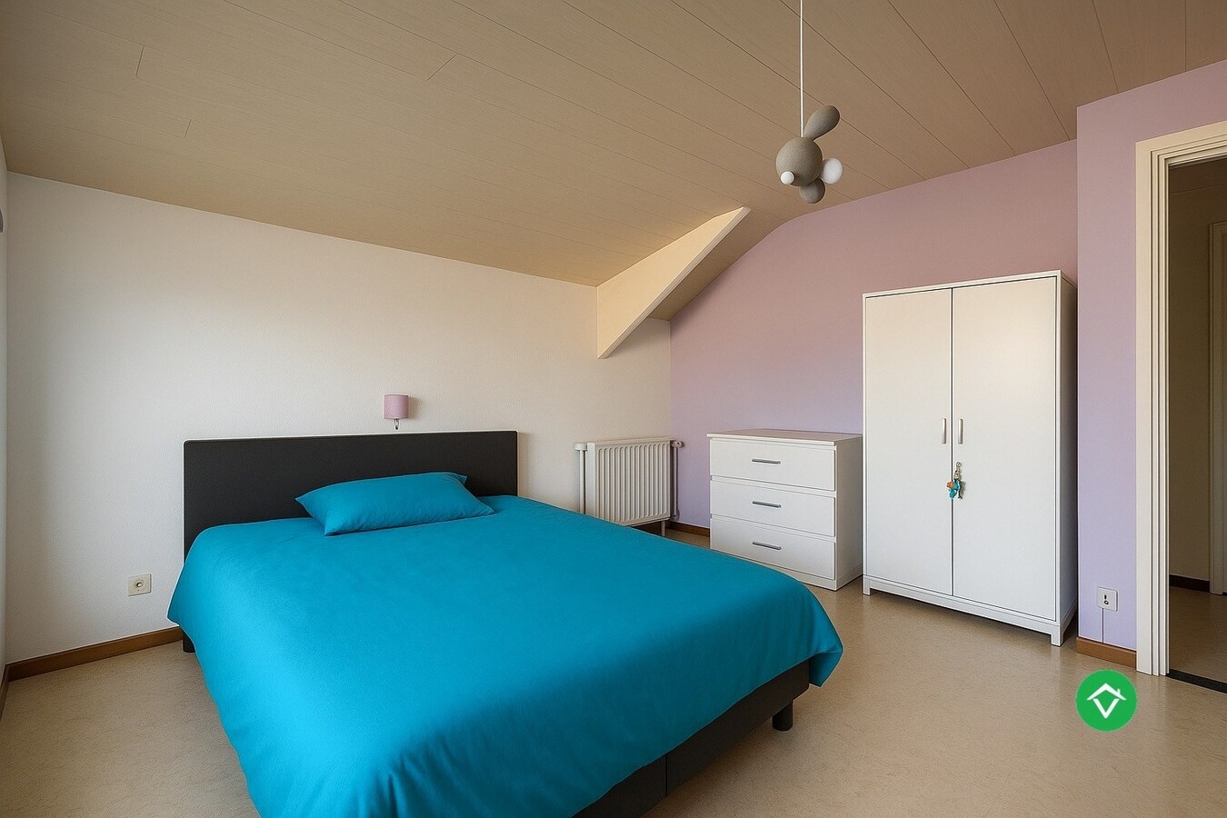 Ruime gezinswoning op perceel van 1126 m²  - tal van mogelijkheden! 