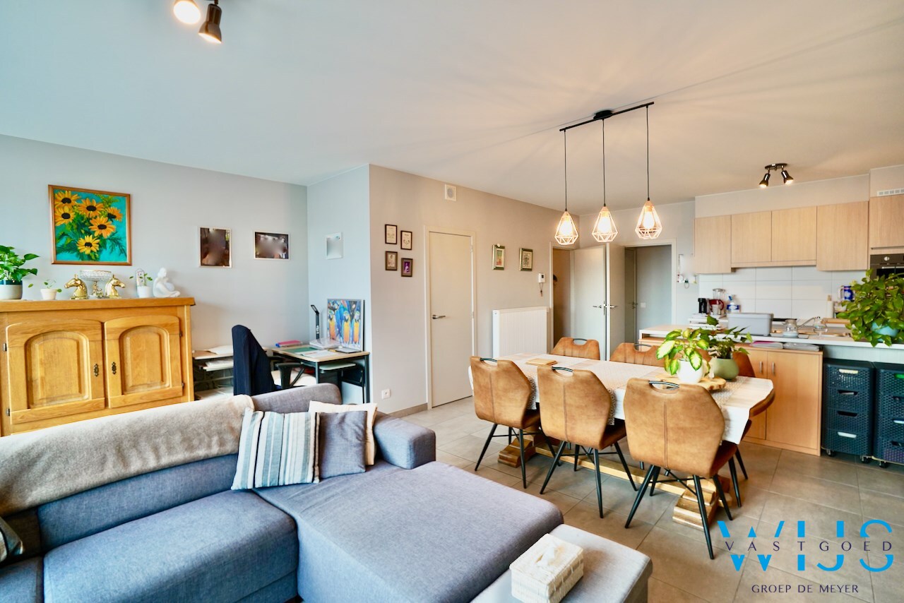 Instapklaar &amp; energiezuinig appartement te centrum Ertvelde ! 