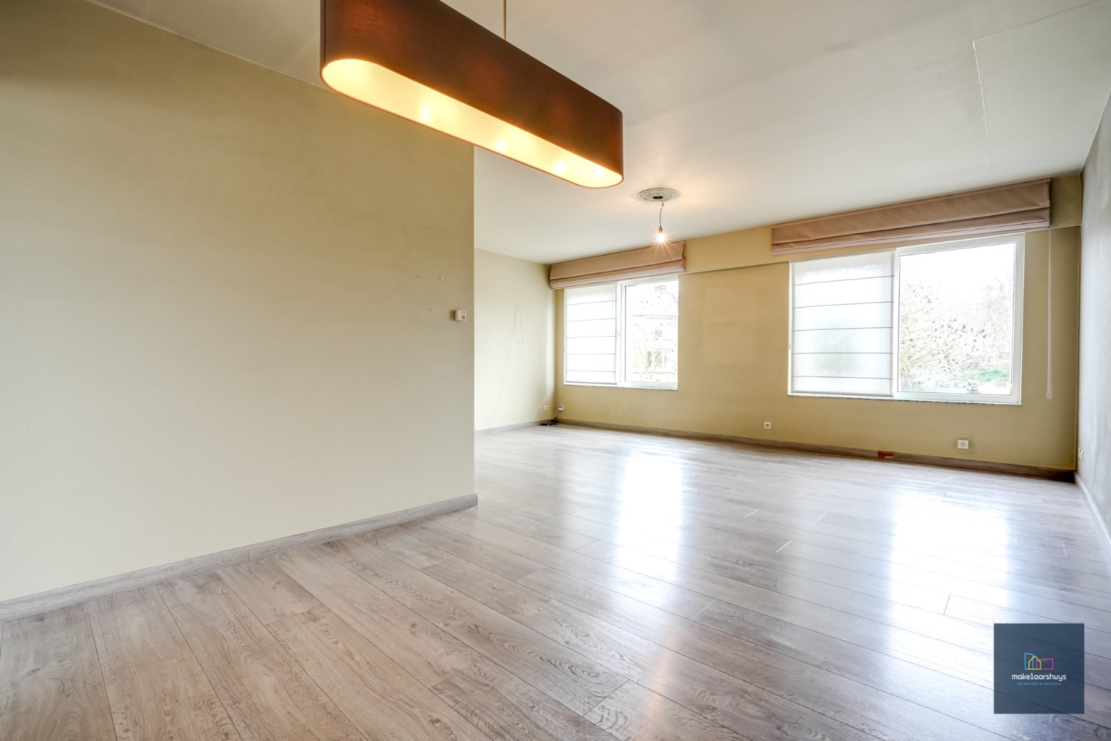 Ruim duplex appartement in centrum Mariakerke 