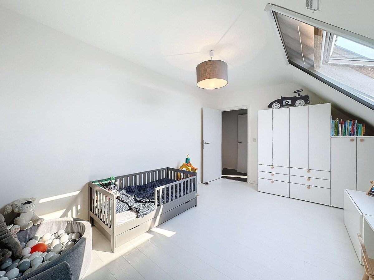 Op en top afgewerkte, energiezuinige gezinswoning (2013) te Velzeke 