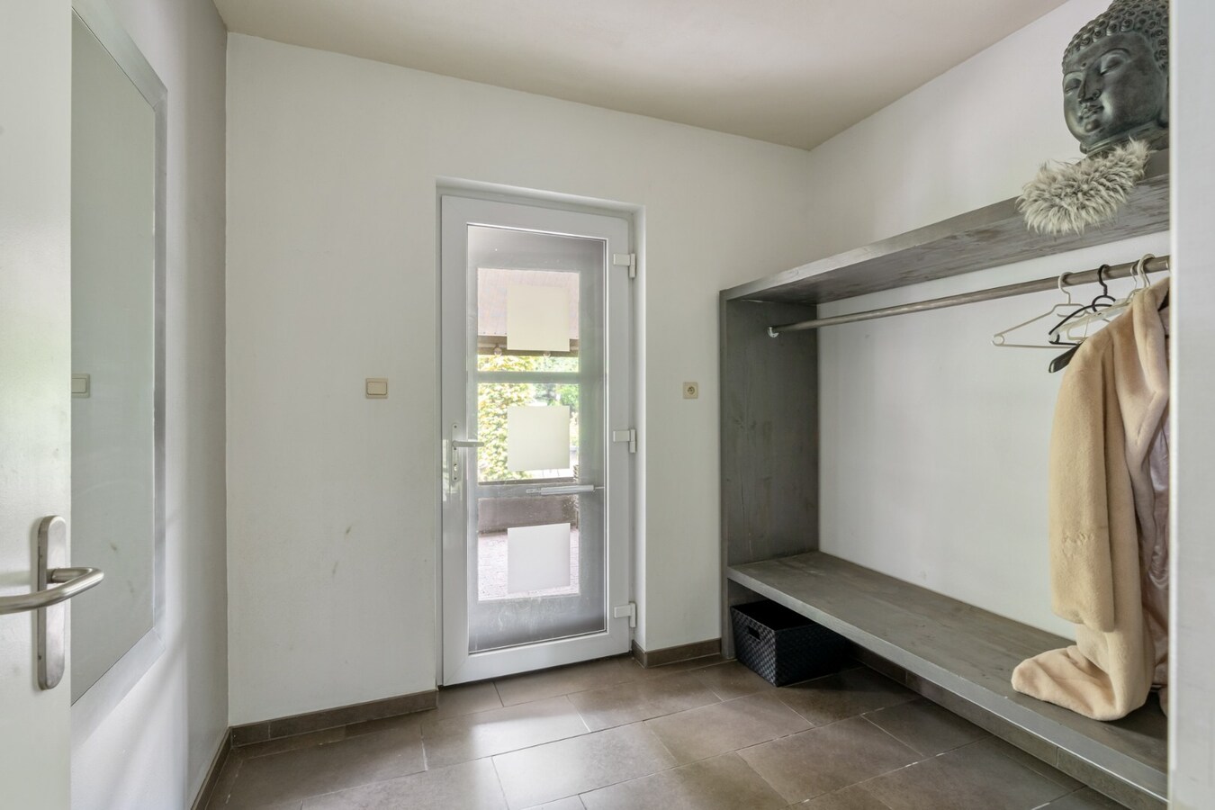 Ruime, zeer rustig gelegen woning op een perceel 29a90ca te Molenbeersel - een deelgemeente van Kinrooi! 