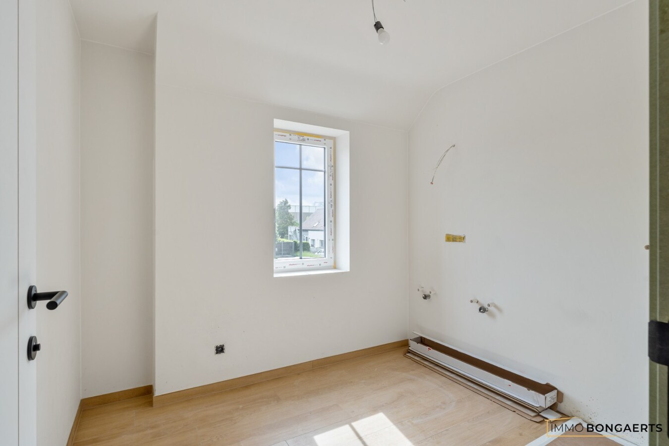 Nieuwbouwwoning met 4 slaapkamers 