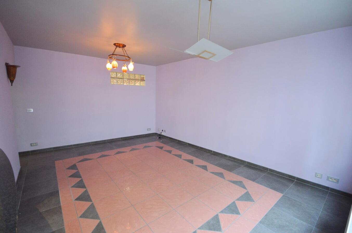 Appartement met 1 slaapkamer en ruim terras in het centrum van Oostende 