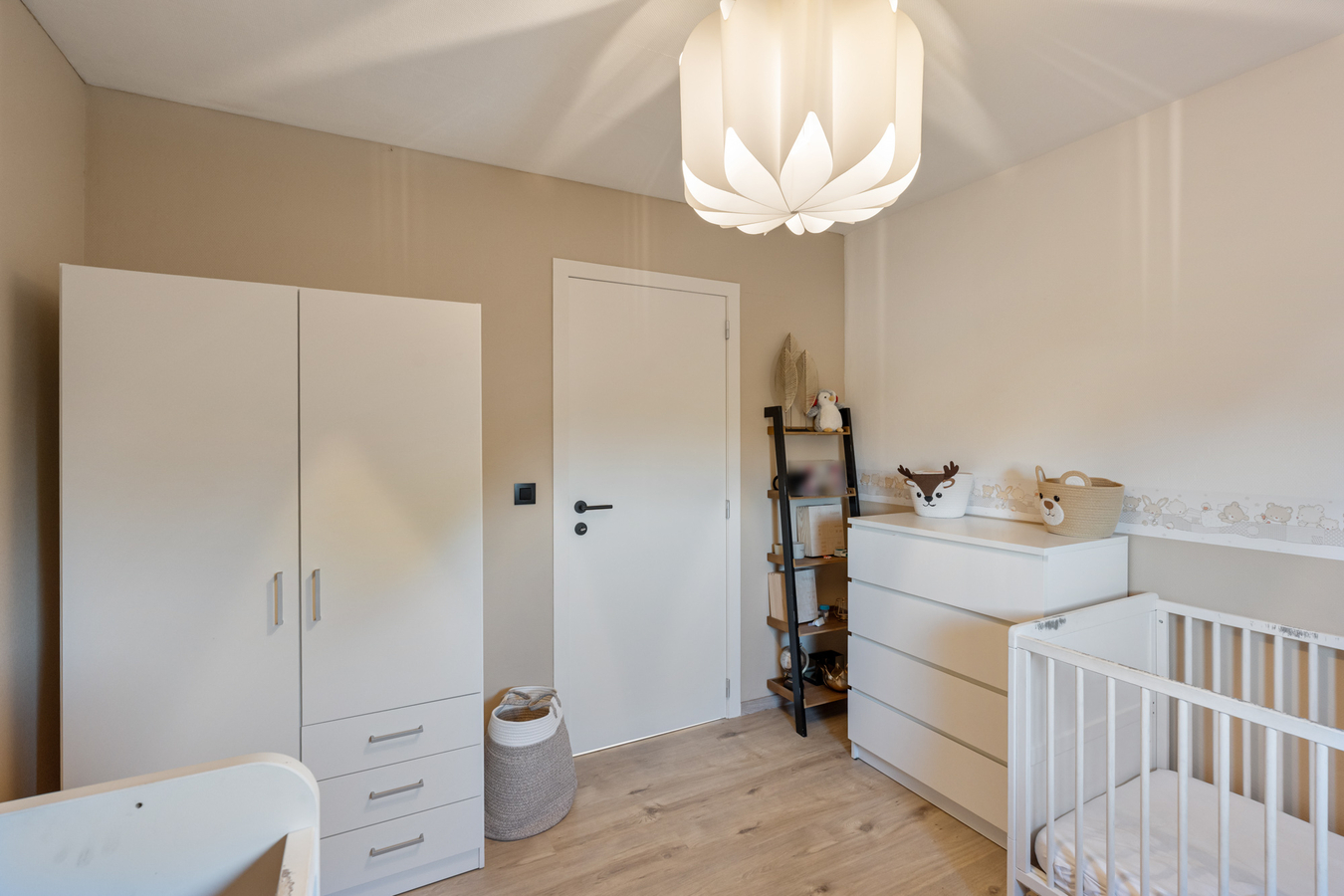 In Neeroeteren-centrum gelegen piramidewoning 