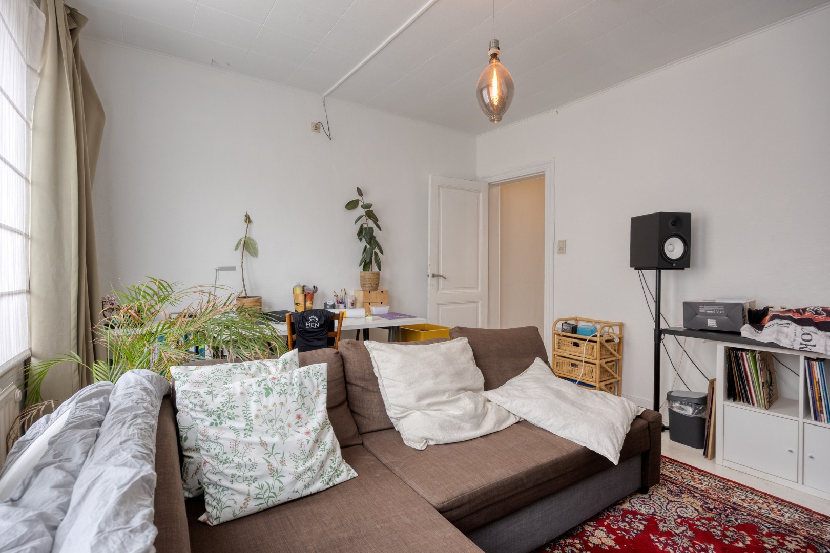 Ruime stadswoning met achteruitgang via Janseniusstraat met 4 slaapkamers, garage en tuin te Leuven- EPC 239kwh/m2 