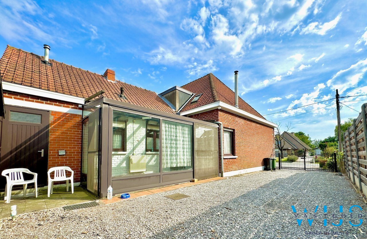 Interessante te renoveren woning in Drongen! 