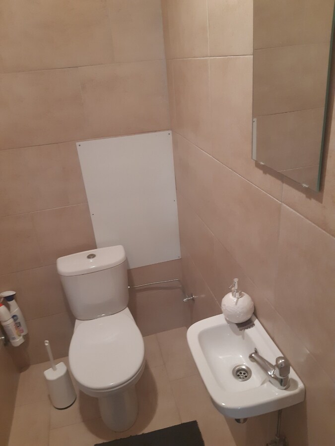 Eigentijds appartement met 2 autostaanplaatsen 