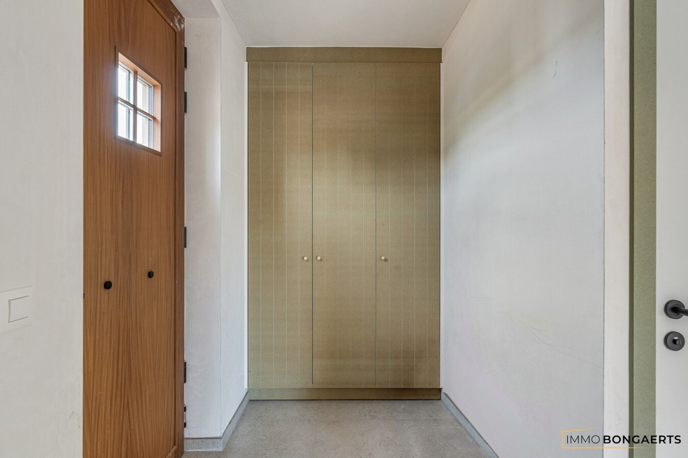 Volledig afgewerkte nieuwbouwwoning met 4 slaapkamers. 