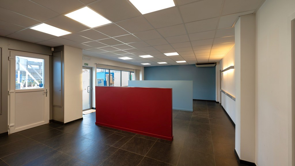 Bedrijfsunit te huur in industriezone De Zaat in Temse