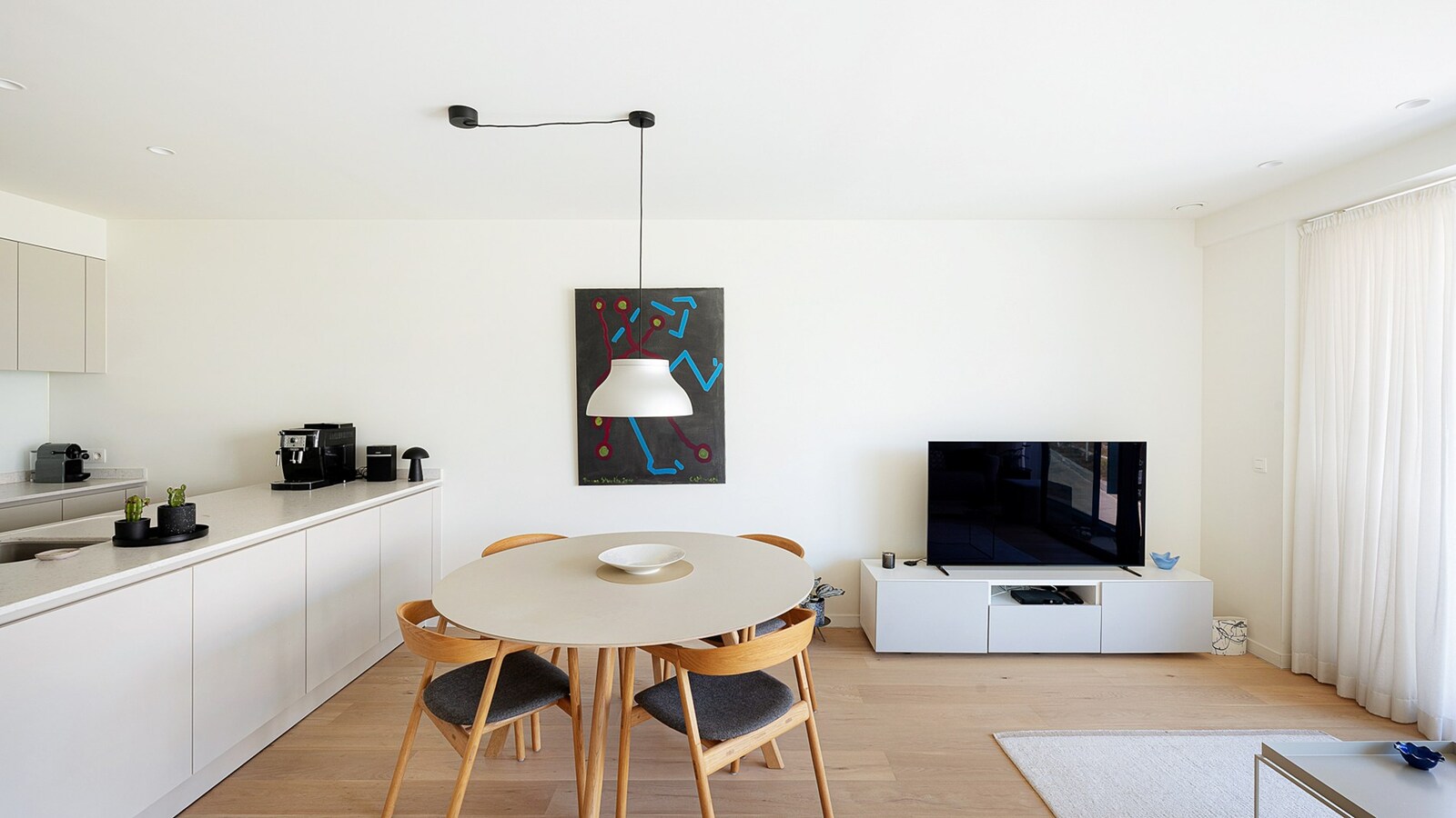 Subliem recent appartement (2020) op toplocatie op slechts 300 meter van de zeedijk te Heist 