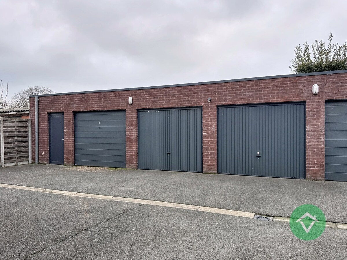 Standaard appartement met 2 slaapkamers in Torhout, bouwjaar 2015, bewoonbare oppervlakte 100.00 