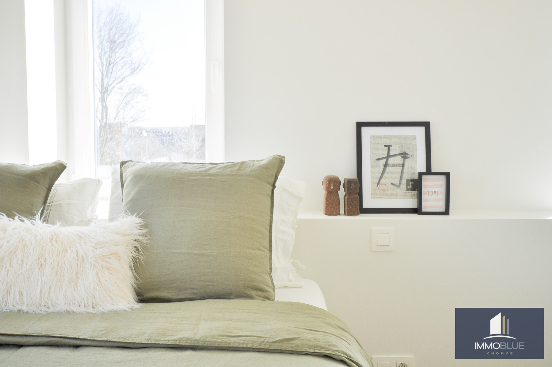 Appartement entièrement rénové et situé au calme, offrant une vue magnifique sur le Zegemeer. 