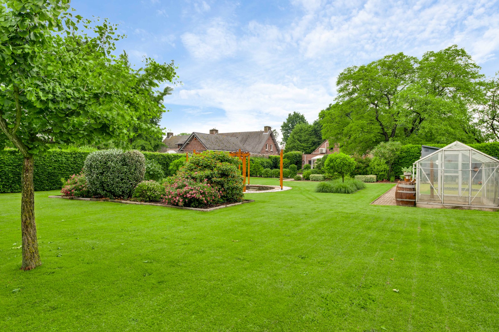 Woonboerderij te koop in Weert