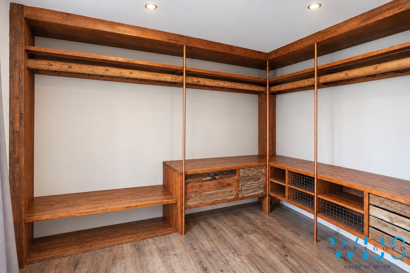 Gerenoveerde woning met ruime tuin in Doornzele/Desteldonk 