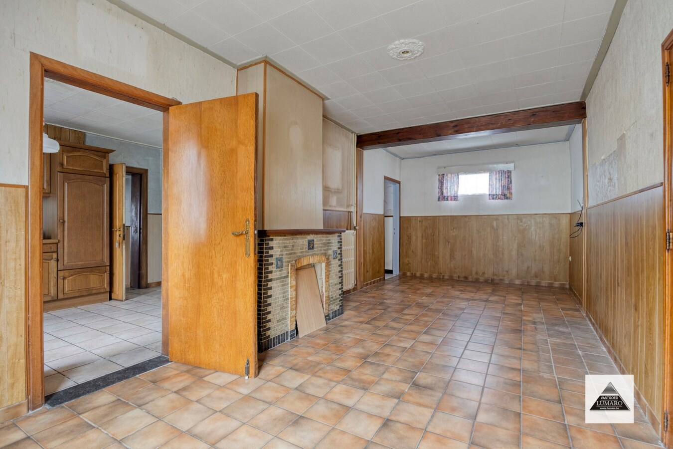 Te renoveren langgevel-hoeve op 3.536 m² in Maasdorp Boorsem 