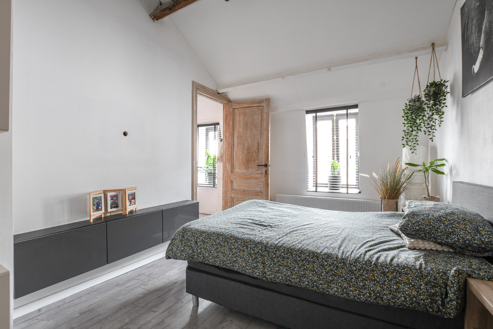 Ruim gerenoveerd herenhuis in hartje Blankenberge - vlakbij strand en zee! 