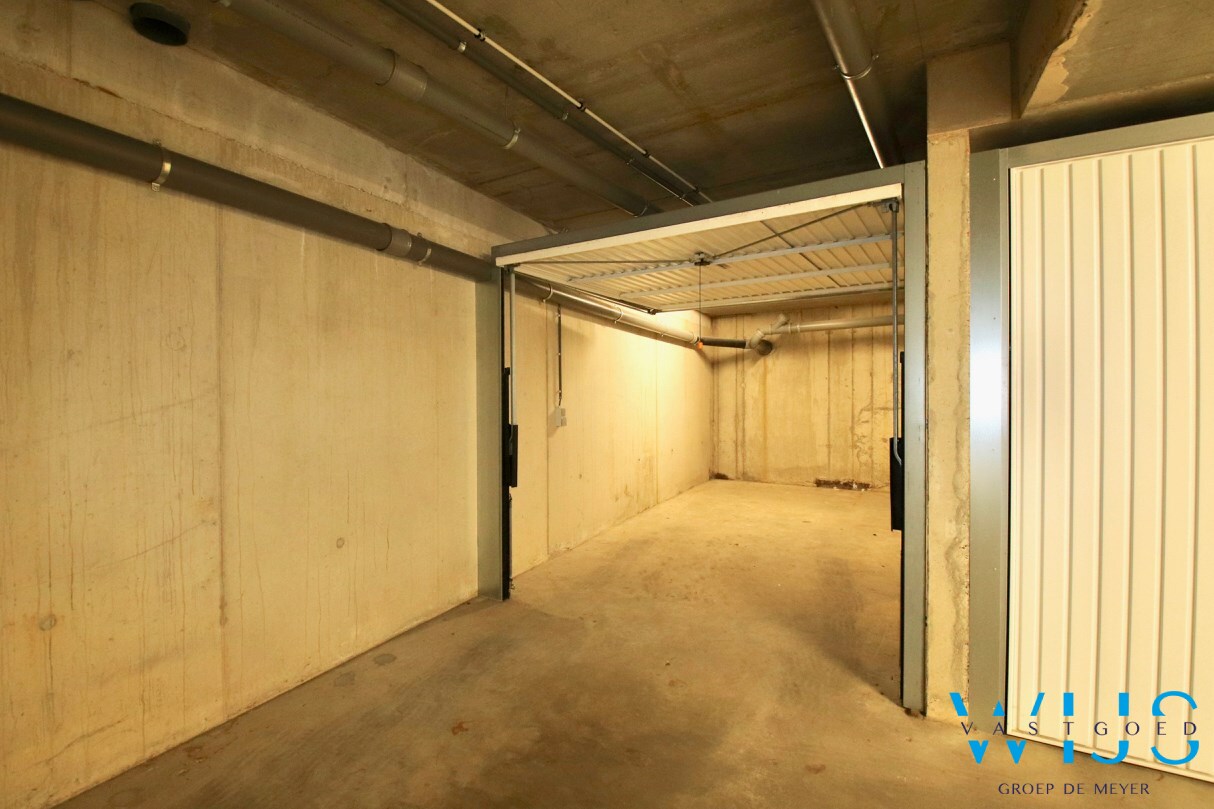 Energiezuinig GELIJKVLOERS app met garage te SLEIDINGE ! 