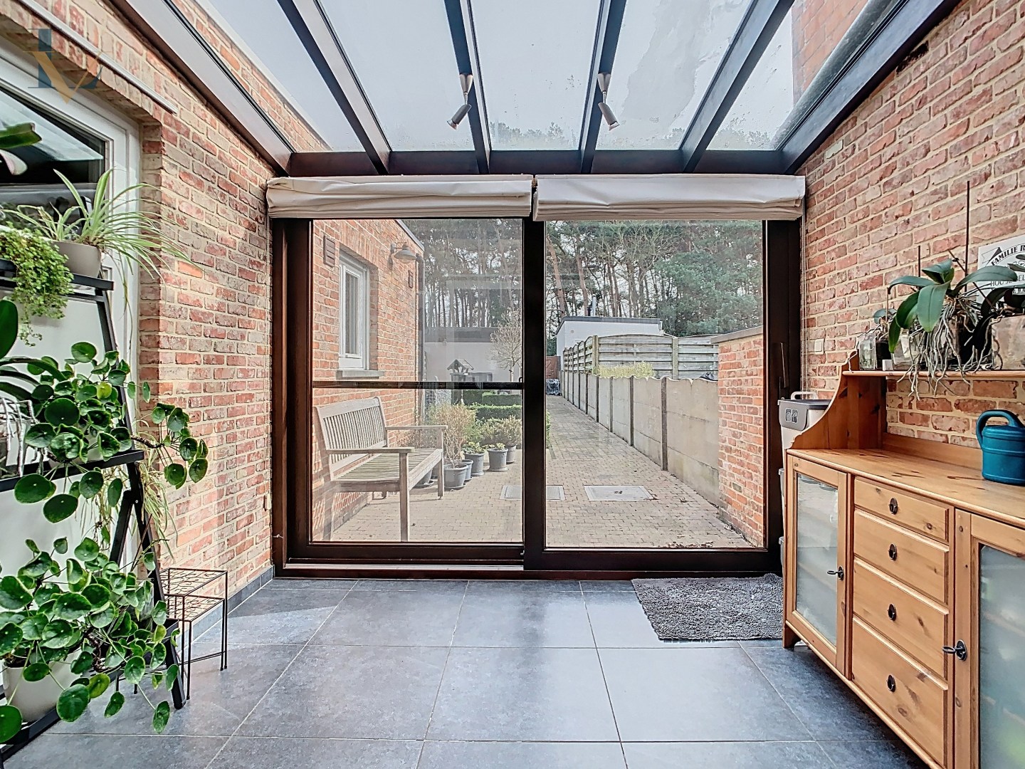 Instapklare rijwoning met tuin en garage nabij Park Vrieselhof – rustige ligging in Oelegem 