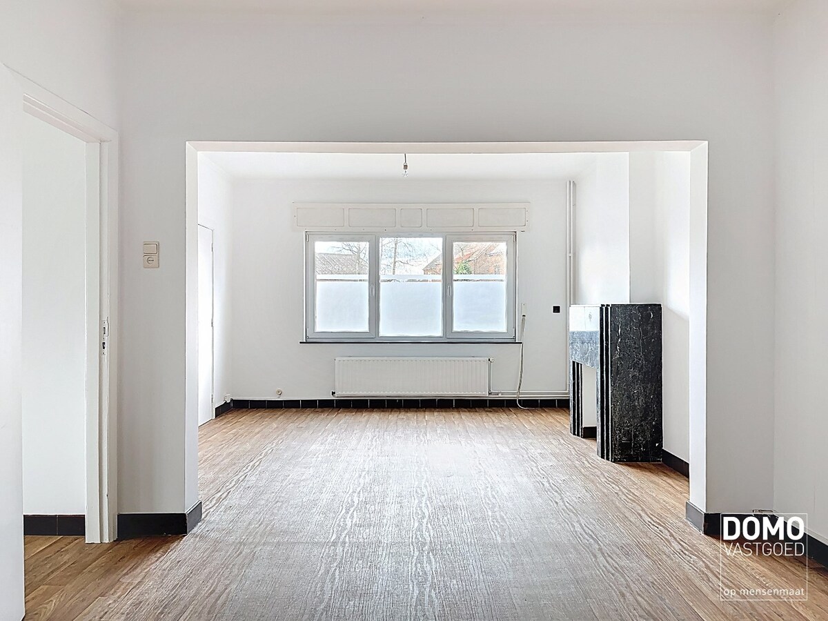 Half open bebouwing gelegen te Beringen - 3 slaapkamers -  203m² 