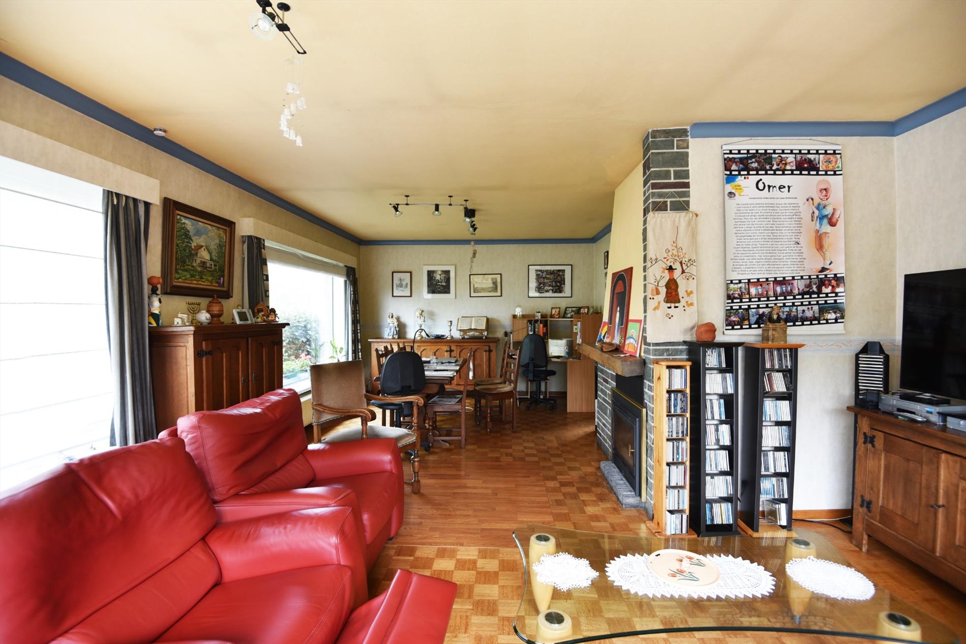 Ruime bungalow met 3 slpks, garage en tuin te WATERVLIET. 