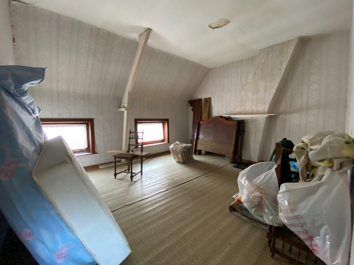 Woning met 4 slaapkamers garage en tuin te Koekelare 