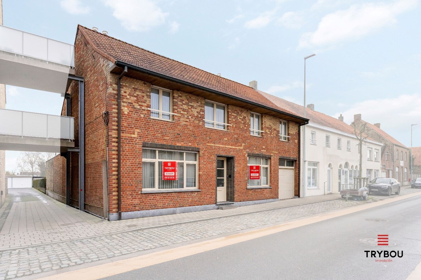 Zeer ruime gezinswoning in het centrum van Merkem 