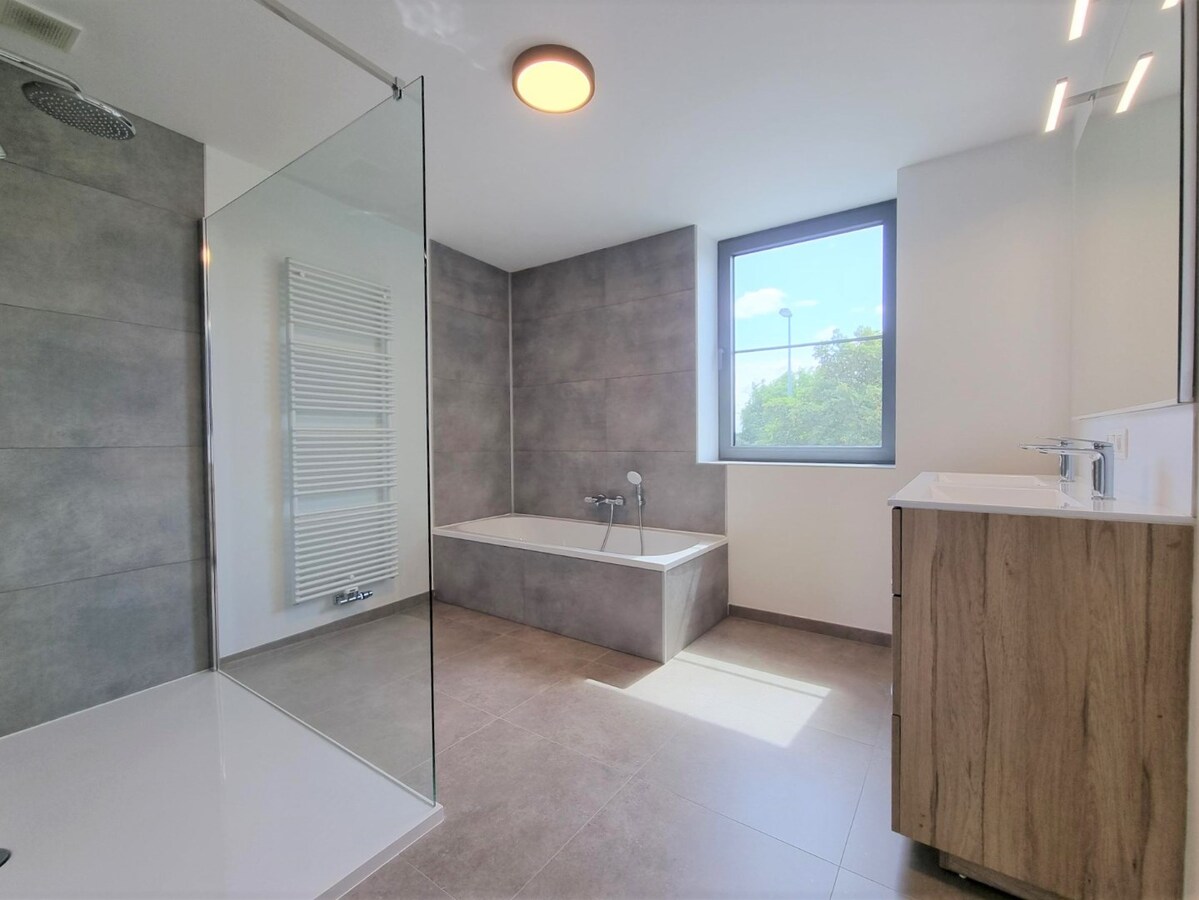 Nieuwbouwwoning met 4 slaapkamers te Ramskapelle 