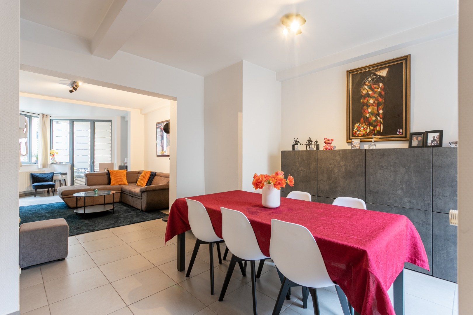 Handelspand met woonst te Halle centrum 