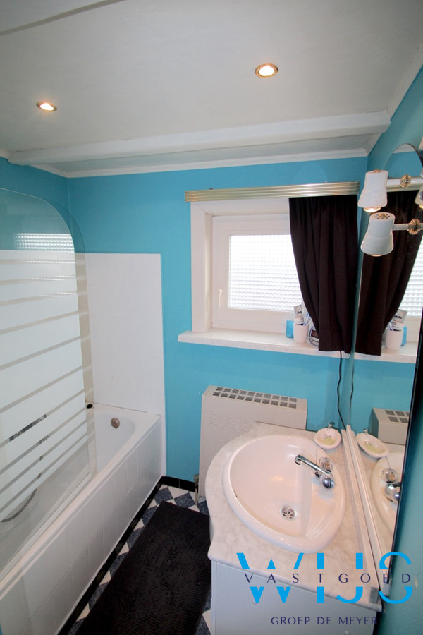 Instapklare Bel-étage in het centrum van Ertvelde! 