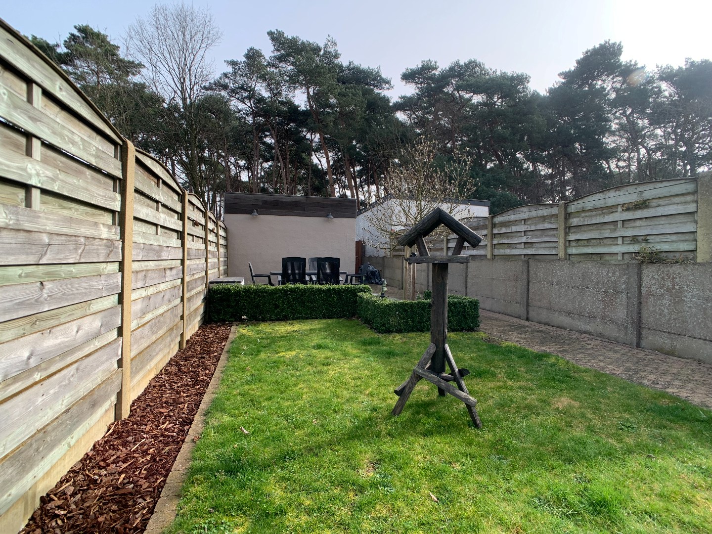 Instapklare rijwoning met tuin en garage nabij Park Vrieselhof – rustige ligging in Oelegem 