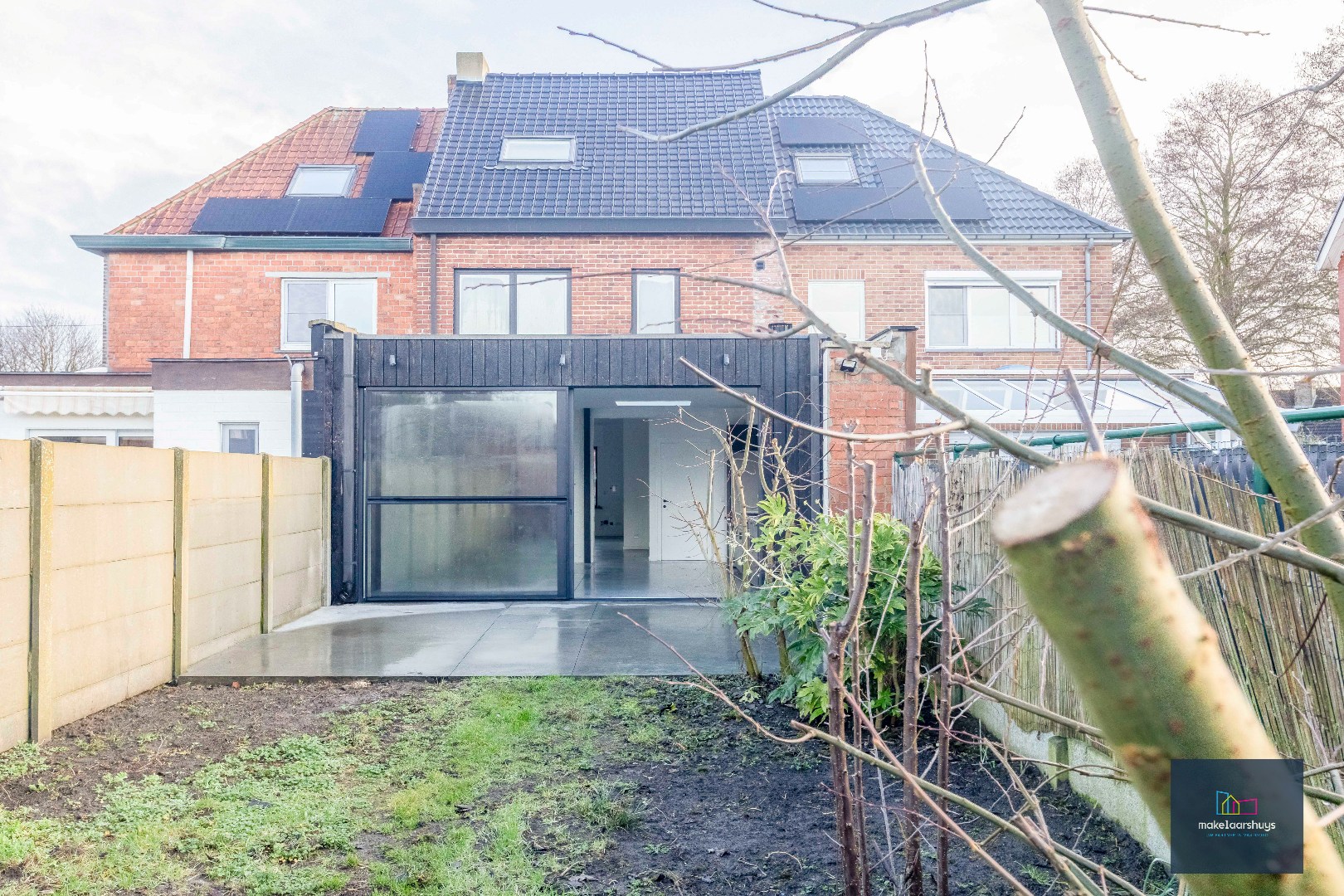 Instapklare eigendom met tuin te Mariakerke 