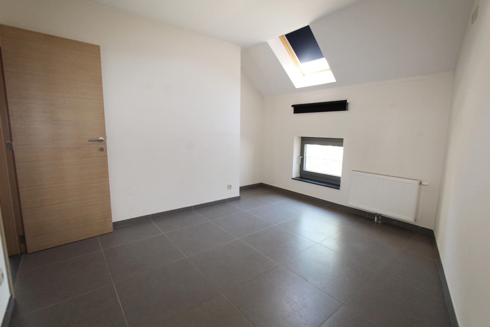 APPARTEMENT MET 1 SLAAPKAMER VLAKBIJ DE GROTE MARKT 