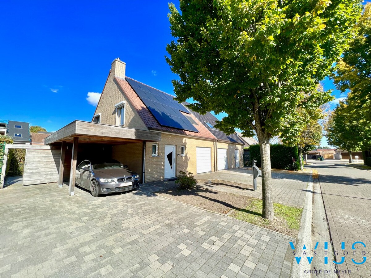 Zwemmen met zicht op de kerktoren van ERTVELDE ! 